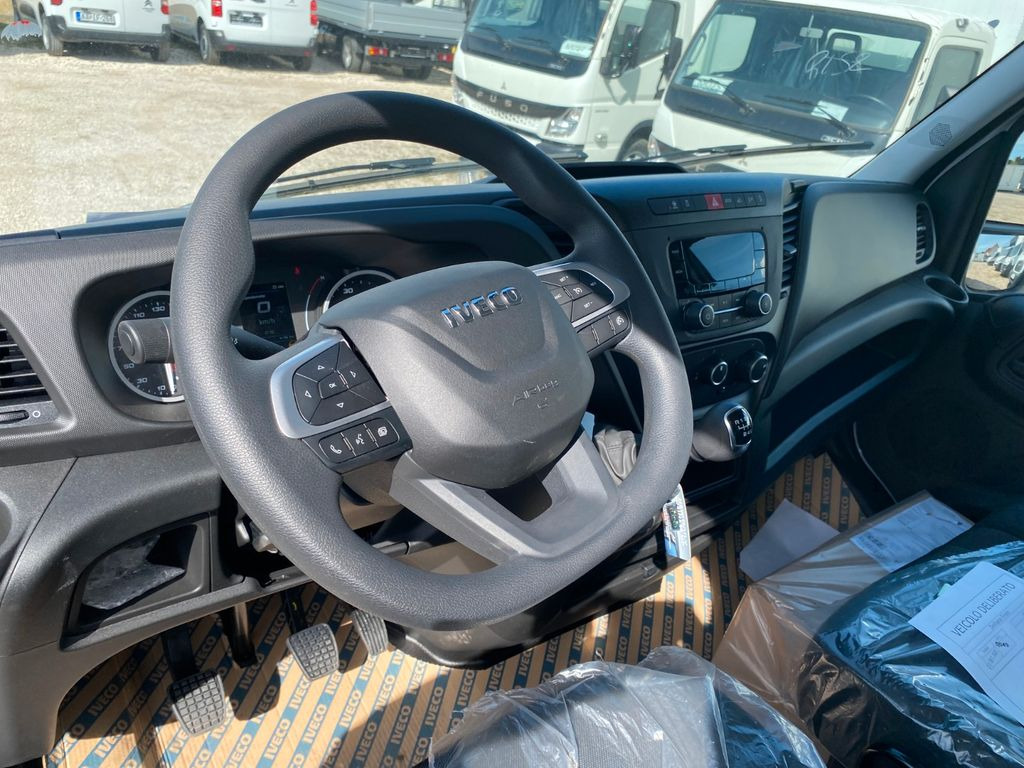 Iveco Daily Koffer mit LBW SOFORT Euro6E Iveco Daily Koffer mit LBW SOFORT Euro6E - Furgoneta caja cerrada: foto 4 Iveco Daily Koffer mit LBW SOFORT Euro6E Iveco Daily Koffer mit LBW SOFORT Euro6E - Furgoneta caja cerrada: foto 4