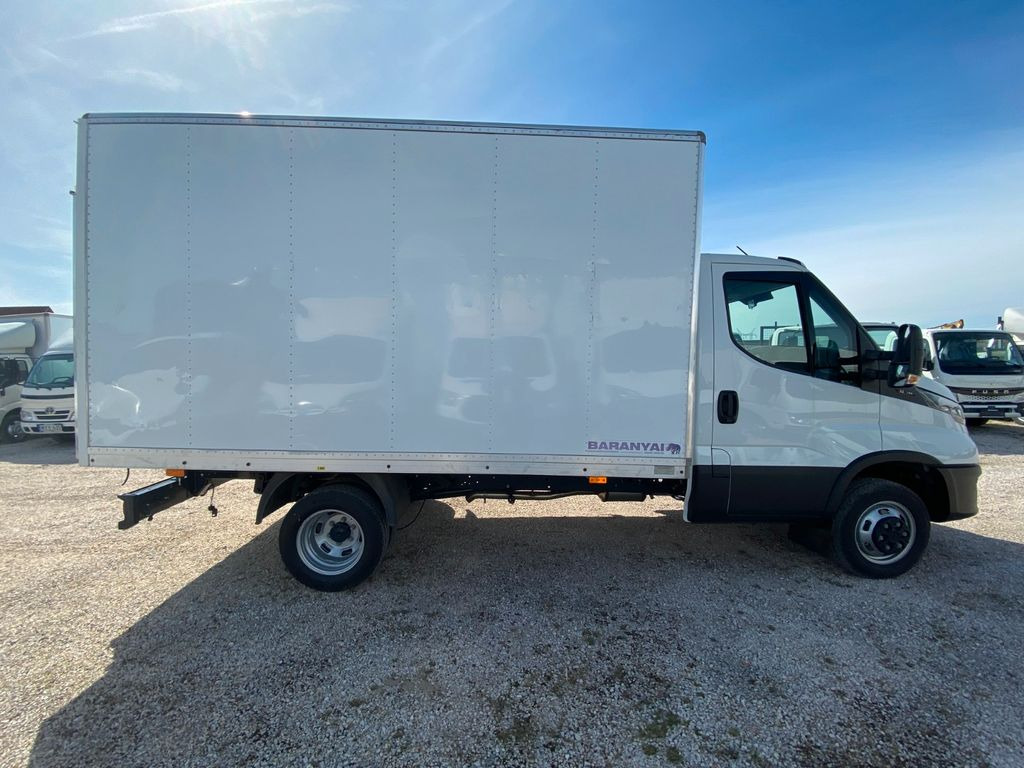Iveco Daily Koffer mit LBW SOFORT Euro6E Iveco Daily Koffer mit LBW SOFORT Euro6E - Furgoneta caja cerrada: foto 2 Iveco Daily Koffer mit LBW SOFORT Euro6E Iveco Daily Koffer mit LBW SOFORT Euro6E - Furgoneta caja cerrada: foto 2