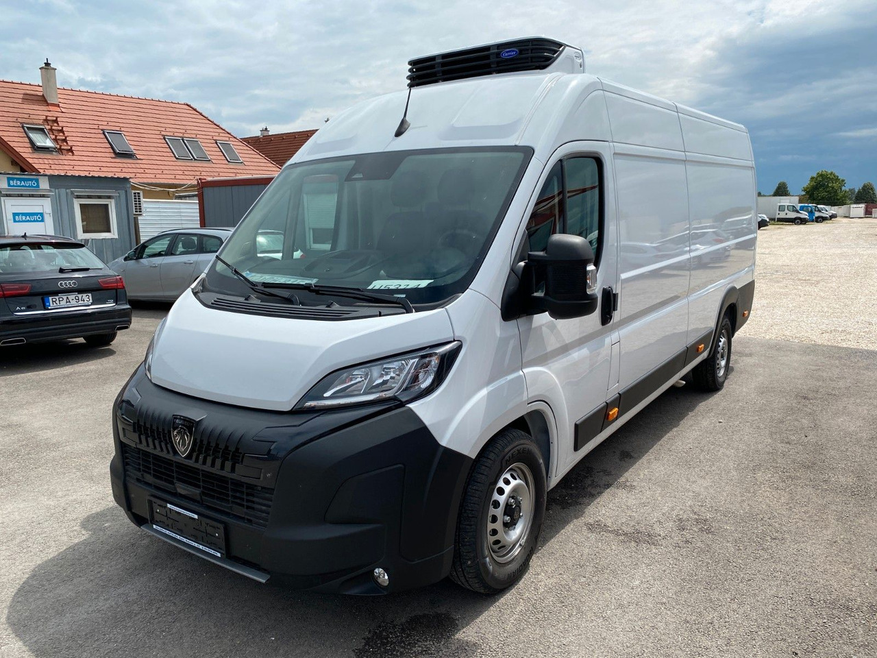 Peugeot Boxer Kasten Hochraum 435 L4H2 BlueHDi 140 Peugeot Boxer Kühlkasten 435 L4H2 BlueHDi 140 - Furgón: foto 1 Peugeot Boxer Kasten Hochraum 435 L4H2 BlueHDi 140 Peugeot Boxer Kühlkasten 435 L4H2 BlueHDi 140 - Furgón: foto 1