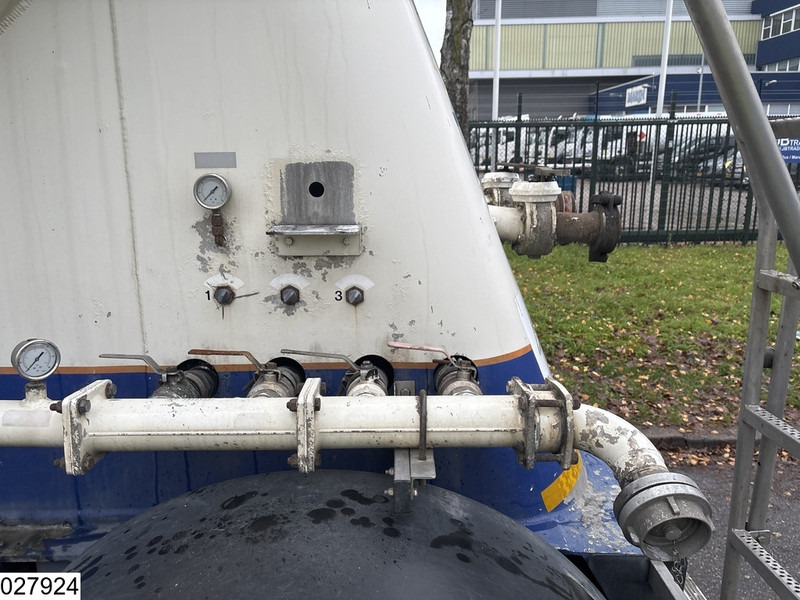 Feldbinder Silo 40.000 Liter - Semirremolque cisterna: foto 3 Feldbinder Silo 40.000 Liter - Semirremolque cisterna: foto 3