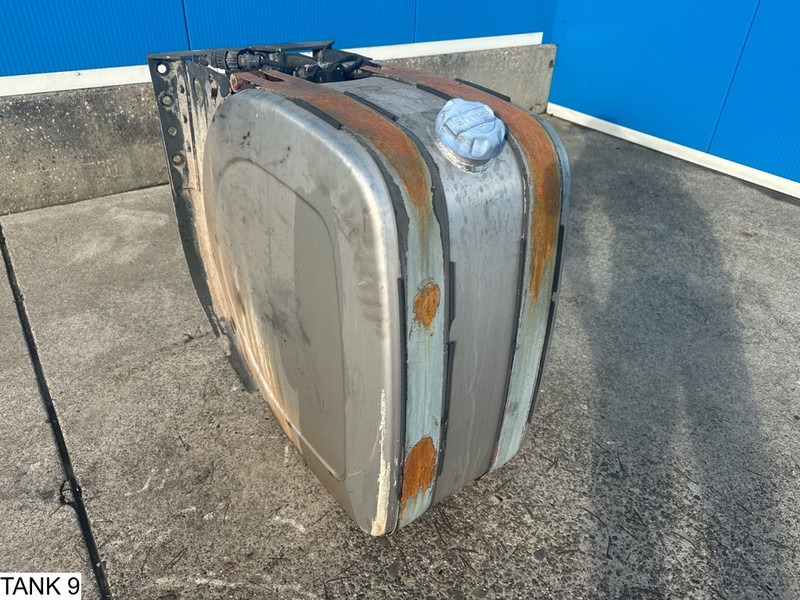 Universeel AdBlue Tank - Depósito de combustible: foto 3 Universeel AdBlue Tank - Depósito de combustible: foto 3