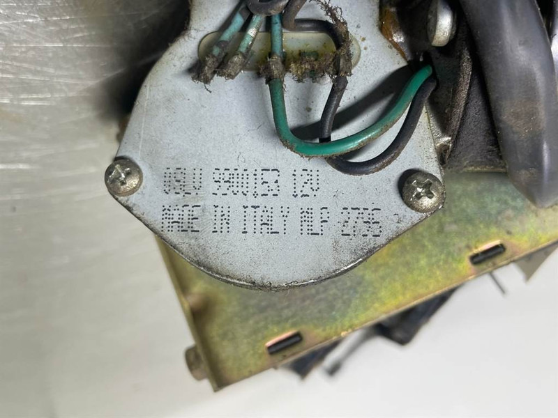 Ahlmann AZ6-4197706A-OSLV 9900153-Wiper motor/Wischermotor - Sistema eléctrico para Maquinaria de construcción: foto 5 Ahlmann AZ6-4197706A-OSLV 9900153-Wiper motor/Wischermotor - Sistema eléctrico para Maquinaria de construcción: foto 5