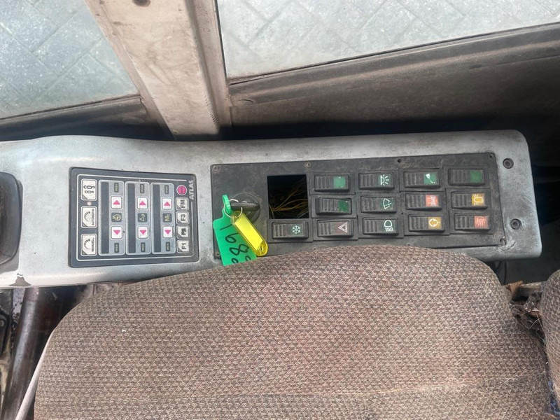 Atlas 1704MH - Cabin/Kabine/Cabine - Cabina e interior para Maquinaria de construcción: foto 5 Atlas 1704MH - Cabin/Kabine/Cabine - Cabina e interior para Maquinaria de construcción: foto 5