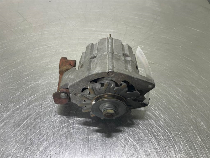 Bosch 0120488208-28V 35A-Alternator/Lichtmaschine/Dynamo - Motor para Maquinaria de construcción: foto 1 Bosch 0120488208-28V 35A-Alternator/Lichtmaschine/Dynamo - Motor para Maquinaria de construcción: foto 1