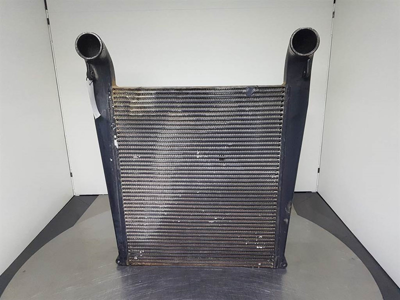 Case 921C-Modine 259332A4-Cooler/Kühler/Koeler - Motor para Maquinaria de construcción: foto 1 Case 921C-Modine 259332A4-Cooler/Kühler/Koeler - Motor para Maquinaria de construcción: foto 1