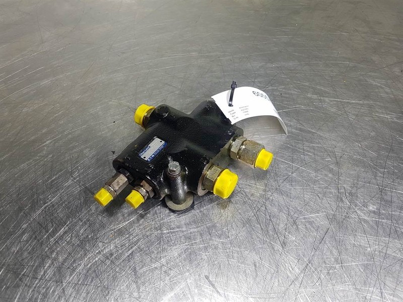 Char-Lynn 6061457002 - Kramer 320 - Priority valve - Hidráulica para Maquinaria de construcción: foto 2 Char-Lynn 6061457002 - Kramer 320 - Priority valve - Hidráulica para Maquinaria de construcción: foto 2
