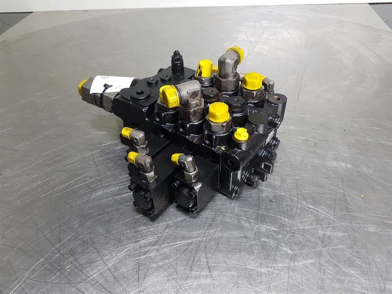 Kramer 10001810942-Bucher Hydraulics 200033434010-Valve - Hidráulica para Maquinaria de construcción: foto 2 Kramer 10001810942-Bucher Hydraulics 200033434010-Valve - Hidráulica para Maquinaria de construcción: foto 2