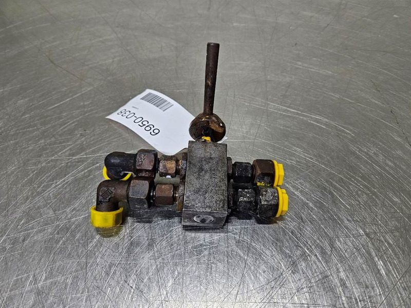 Kramer 512SL-Pister BKH-10L-Ball valve/Kugelhahn - Hidráulica para Maquinaria de construcción: foto 1 Kramer 512SL-Pister BKH-10L-Ball valve/Kugelhahn - Hidráulica para Maquinaria de construcción: foto 1