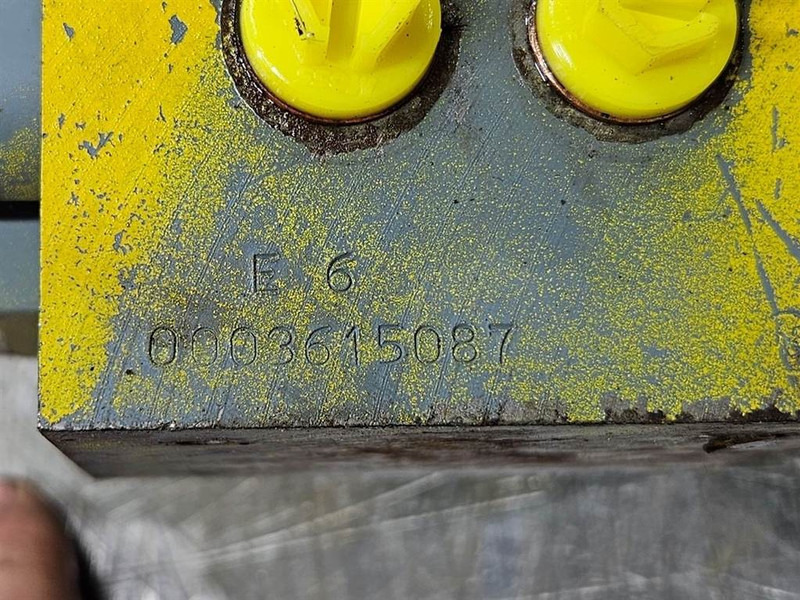 Kramer 512SL - Valve/Ventile/Ventiel - Hidráulica para Maquinaria de construcción: foto 4 Kramer 512SL - Valve/Ventile/Ventiel - Hidráulica para Maquinaria de construcción: foto 4