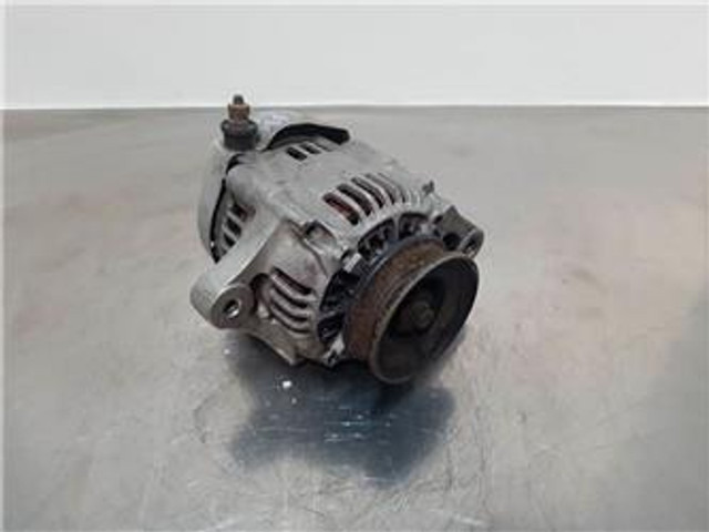 Kubota 12V 30A - Alternator/Lichtmaschine/Dynamo - Motor para Maquinaria de construcción: foto 1 Kubota 12V 30A - Alternator/Lichtmaschine/Dynamo - Motor para Maquinaria de construcción: foto 1
