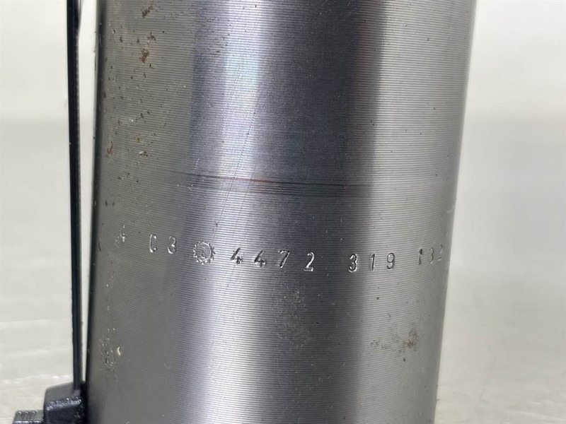 Liebherr L514-7017300-ZF 4472319132-Profile bushing/Bus - Eje y piezas para Maquinaria de construcción: foto 3 Liebherr L514-7017300-ZF 4472319132-Profile bushing/Bus - Eje y piezas para Maquinaria de construcción: foto 3