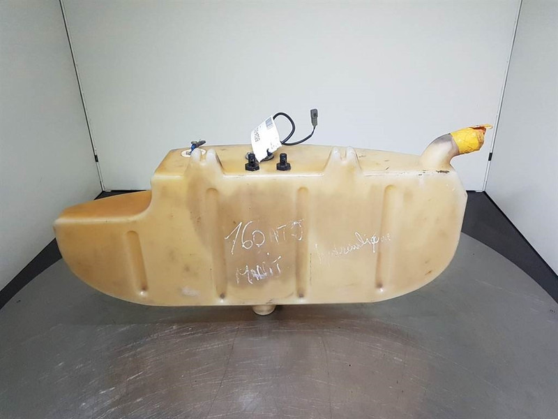 Manitou 160ATJ - Fuel tank/Kraftstofftank/Brandstoftank - Bastidor/ Chasis para Maquinaria de construcción: foto 4 Manitou 160ATJ - Fuel tank/Kraftstofftank/Brandstoftank - Bastidor/ Chasis para Maquinaria de construcción: foto 4