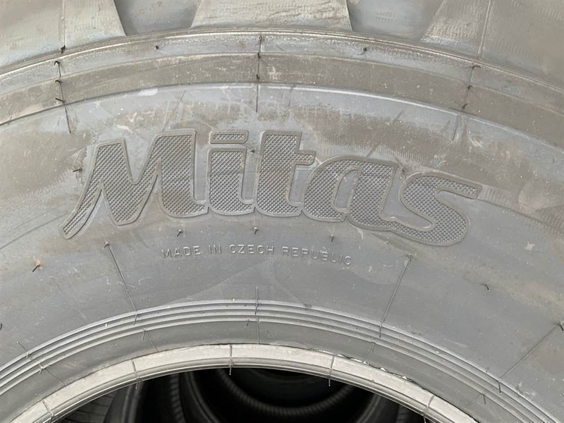 Mitas 405/70R20 (16/70R20) - Tyre/Reifen/Band - Neumático para Maquinaria de construcción: foto 4 Mitas 405/70R20 (16/70R20) - Tyre/Reifen/Band - Neumático para Maquinaria de construcción: foto 4