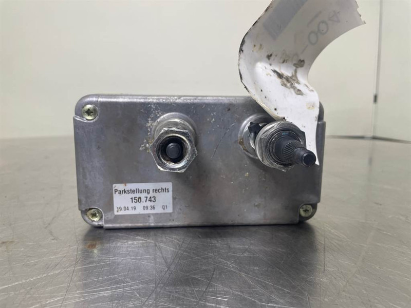 O & K L25.5-Valeo 150.743-24V-Wiper motor/Wischermotor - Sistema eléctrico para Maquinaria de construcción: foto 5 O & K L25.5-Valeo 150.743-24V-Wiper motor/Wischermotor - Sistema eléctrico para Maquinaria de construcción: foto 5