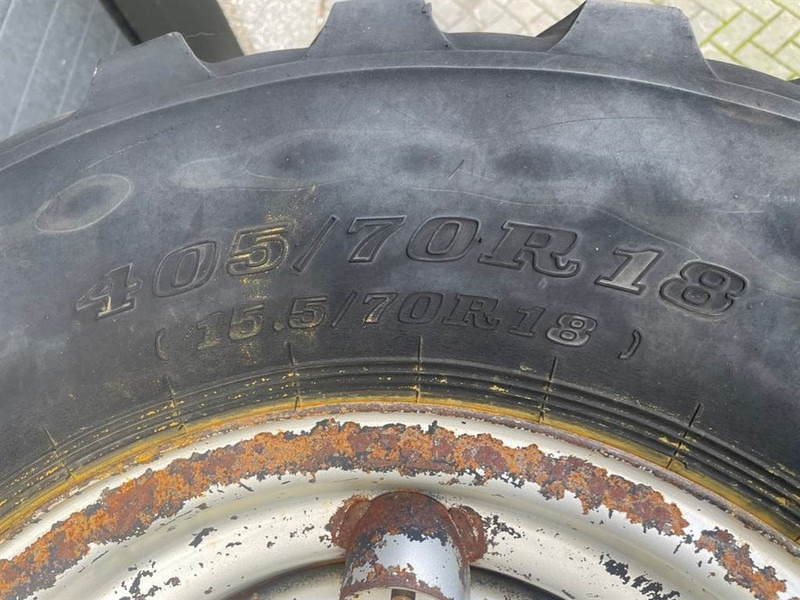 Terex AL80-Dunlop 405/70R18 (15.5/70R18)-Tire/Reifen - Neumáticos y llantas para Maquinaria de construcción: foto 4 Terex AL80-Dunlop 405/70R18 (15.5/70R18)-Tire/Reifen - Neumáticos y llantas para Maquinaria de construcción: foto 4