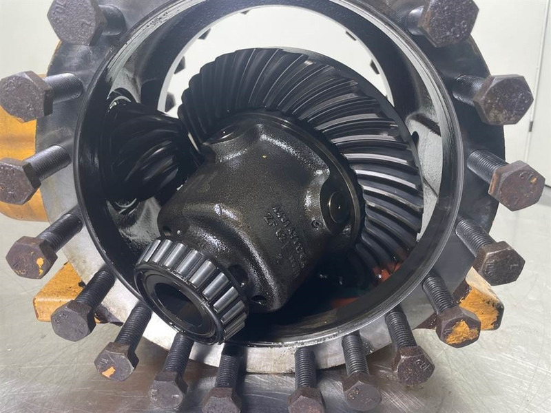 ZF MT-L3065 - Eje y piezas para Maquinaria de construcción: foto 2 ZF MT-L3065 - Eje y piezas para Maquinaria de construcción: foto 2