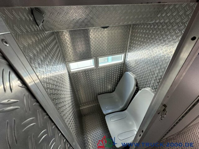 Mercedes-Benz Setra prison transporter 15 cells - 29 prisoners - Autobús: foto 5 Mercedes-Benz Setra prison transporter 15 cells - 29 prisoners - Autobús: foto 5