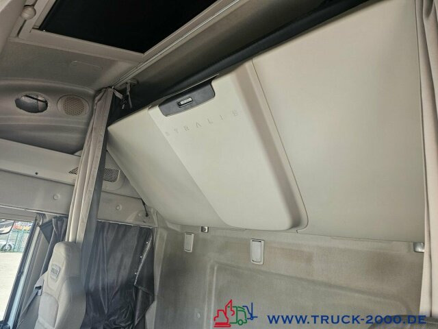 Iveco Stralis 480 Hi-Way Fahrerhaus Retarder 2 Betten - Cabeza tractora: foto 4 Iveco Stralis 480 Hi-Way Fahrerhaus Retarder 2 Betten - Cabeza tractora: foto 4