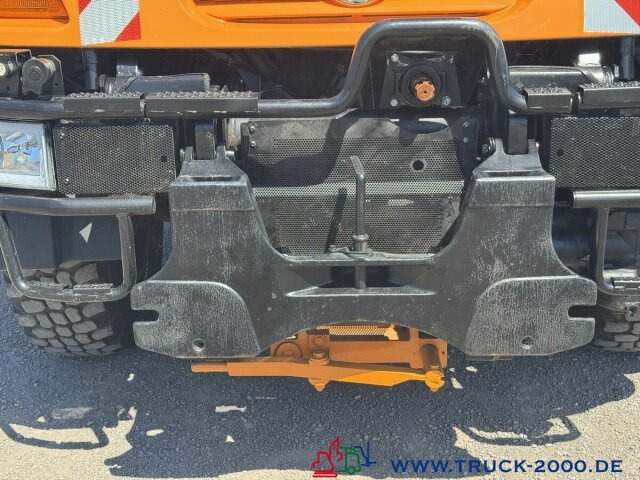 Unimog U300 4x4 Winterdienst Salzstreuer Zapfwelle - Camión: foto 3 Unimog U300 4x4 Winterdienst Salzstreuer Zapfwelle - Camión: foto 3