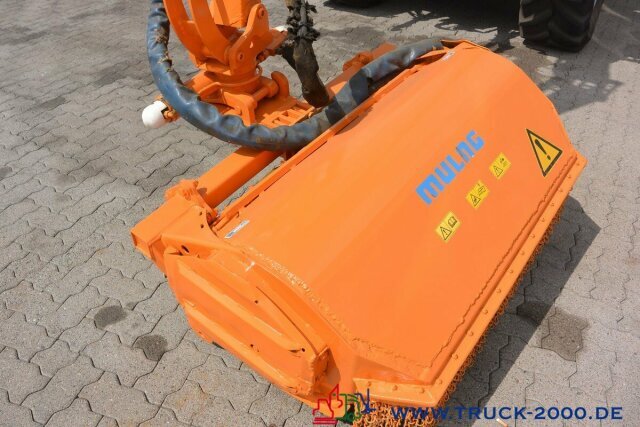 JCB Fastrac 4x4 inklusive Mulag Front u. Heck Mäher - Tractor municipal, Desbrozadora de brazo: foto 3 JCB Fastrac 4x4 inklusive Mulag Front u. Heck Mäher - Tractor municipal, Desbrozadora de brazo: foto 3