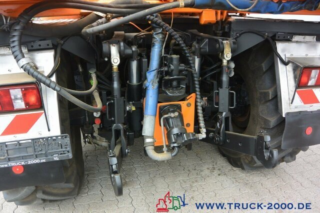 JCB Fastrac 4x4 inklusive Mulag Front u. Heck Mäher - Tractor municipal, Desbrozadora de brazo: foto 4 JCB Fastrac 4x4 inklusive Mulag Front u. Heck Mäher - Tractor municipal, Desbrozadora de brazo: foto 4