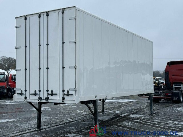 MAN TGX 18.360 Koffer XL Haus Bett Standhzg 268TKM - Camión caja cerrada: foto 4 MAN TGX 18.360 Koffer XL Haus Bett Standhzg 268TKM - Camión caja cerrada: foto 4