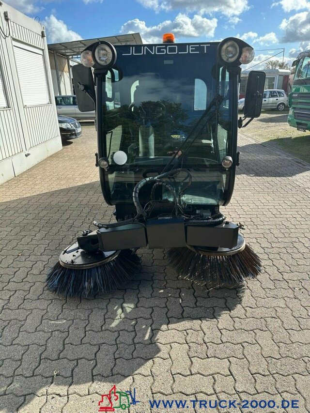 Nilfisk JungoJet3500 Winterdienst & Kehrmaschine - Barredora vial: foto 5 Nilfisk JungoJet3500 Winterdienst & Kehrmaschine - Barredora vial: foto 5