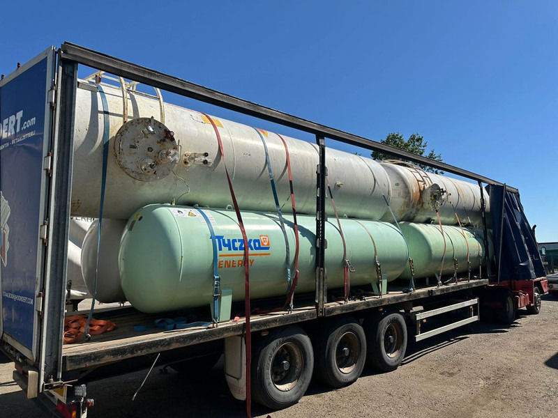 FULL TRAILER LOADED WITH LPG TANKS - Semirremolque lona: foto 1 FULL TRAILER LOADED WITH LPG TANKS - Semirremolque lona: foto 1
