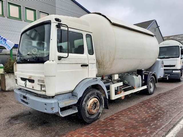 Renault MIDLINER M210 GAS / LPG - Camión cisterna: foto 1 Renault MIDLINER M210 GAS / LPG - Camión cisterna: foto 1