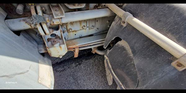 Camión cisterna Renault MIDLUM 220 GAS / LPG: foto 12 Camión cisterna Renault MIDLUM 220 GAS / LPG: foto 12