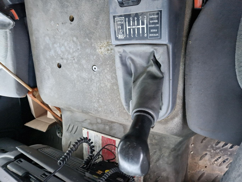 Camión cisterna Renault MIDLUM 220 GAS / LPG: foto 20 Camión cisterna Renault MIDLUM 220 GAS / LPG: foto 20