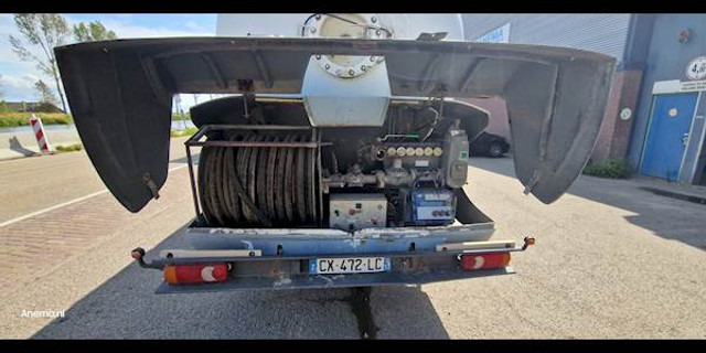 Camión cisterna Renault MIDLUM 220 GAS / LPG: foto 10 Camión cisterna Renault MIDLUM 220 GAS / LPG: foto 10