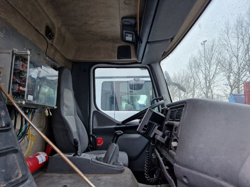 Camión cisterna Renault MIDLUM 220 GAS / LPG: foto 18 Camión cisterna Renault MIDLUM 220 GAS / LPG: foto 18