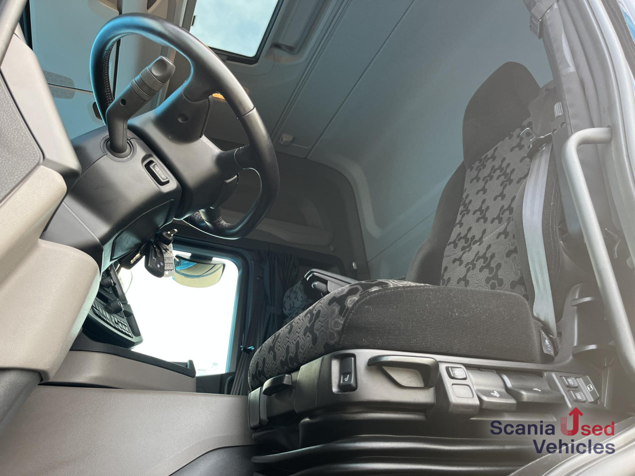 SCANIA G 360 A4x2NB HYBRID ! DIFF-L FULL AIR 8T LED NAVI - Cabeza tractora: foto 3 SCANIA G 360 A4x2NB HYBRID ! DIFF-L FULL AIR 8T LED NAVI - Cabeza tractora: foto 3