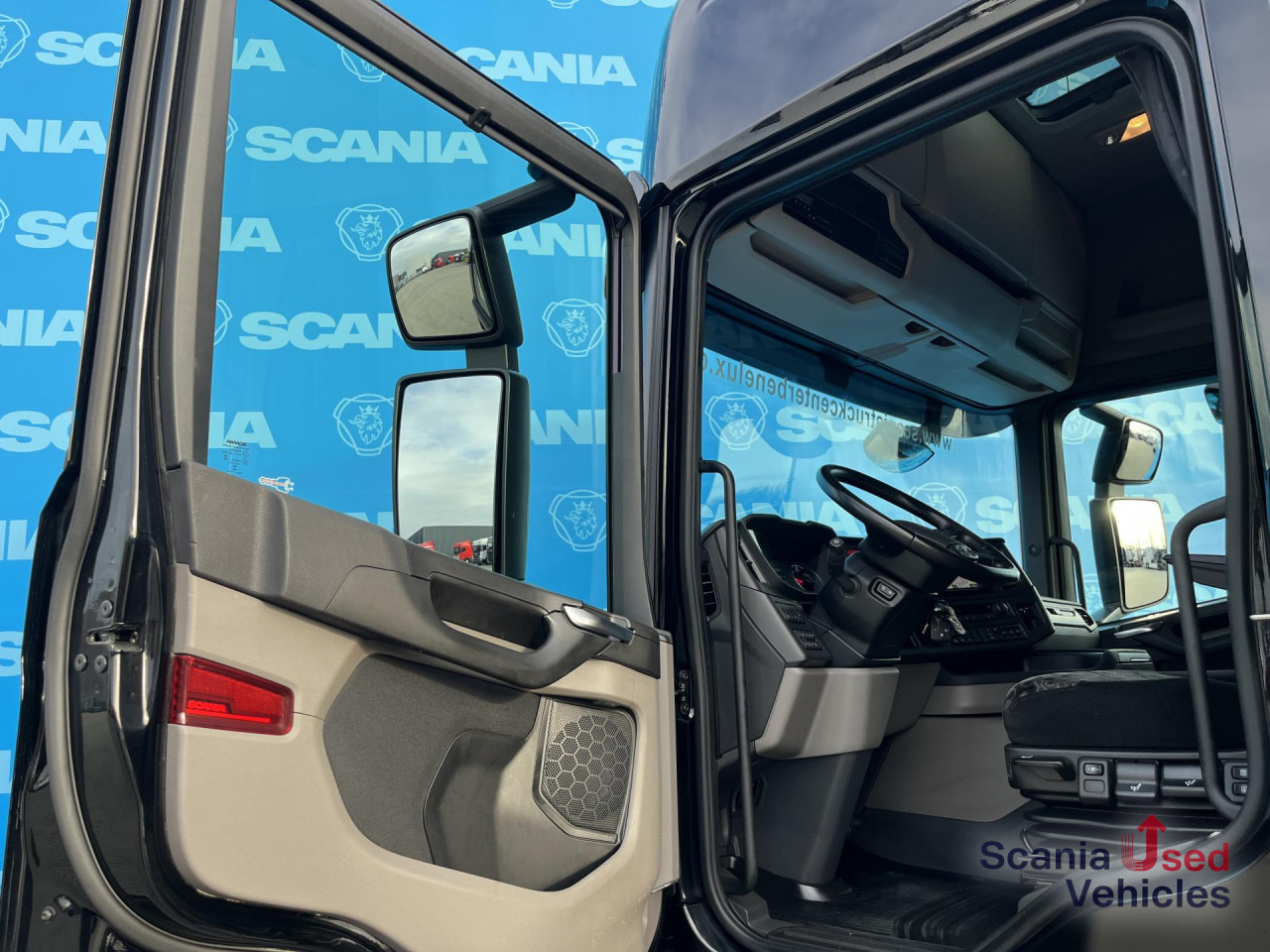 SCANIA G 360 A4x2NB HYBRID ! DIFF-L FULL AIR 8T LED NAVI - Cabeza tractora: foto 2 SCANIA G 360 A4x2NB HYBRID ! DIFF-L FULL AIR 8T LED NAVI - Cabeza tractora: foto 2