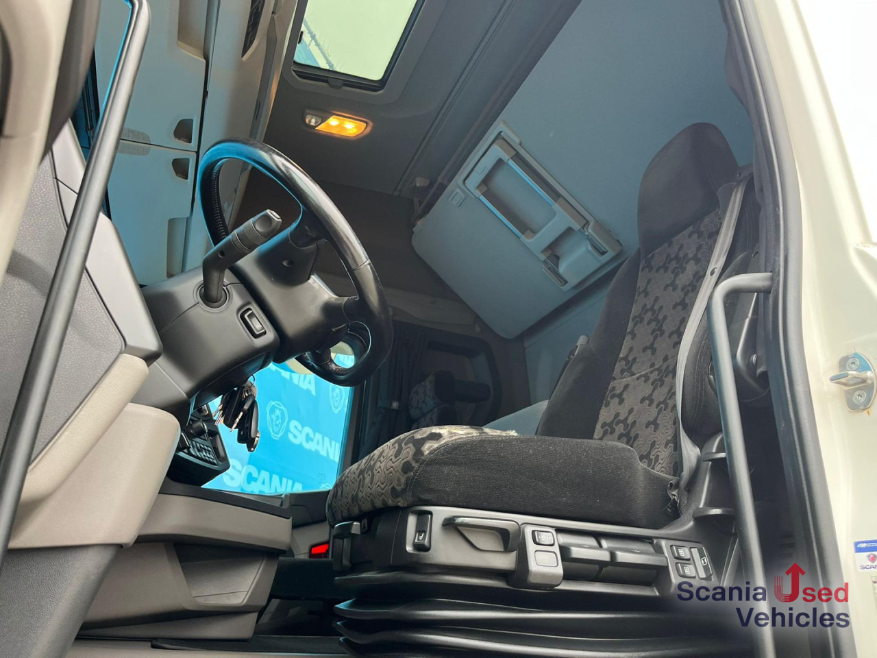 SCANIA R 450 A4x2NA RETARDER DIFF-L 8T PTO ADR-FL SMART2 - Cabeza tractora: foto 2 SCANIA R 450 A4x2NA RETARDER DIFF-L 8T PTO ADR-FL SMART2 - Cabeza tractora: foto 2