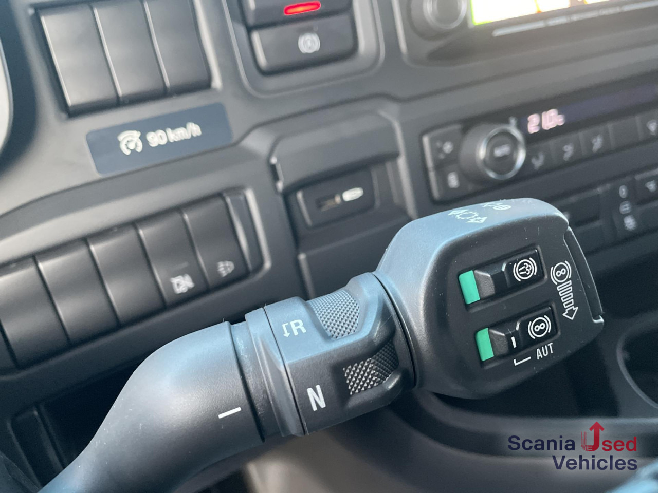 Cabeza tractora SCANIA R 450 A4x2NB DIFF-L RETARDER FULL AIR 8T ACC: foto 7 Cabeza tractora SCANIA R 450 A4x2NB DIFF-L RETARDER FULL AIR 8T ACC: foto 7