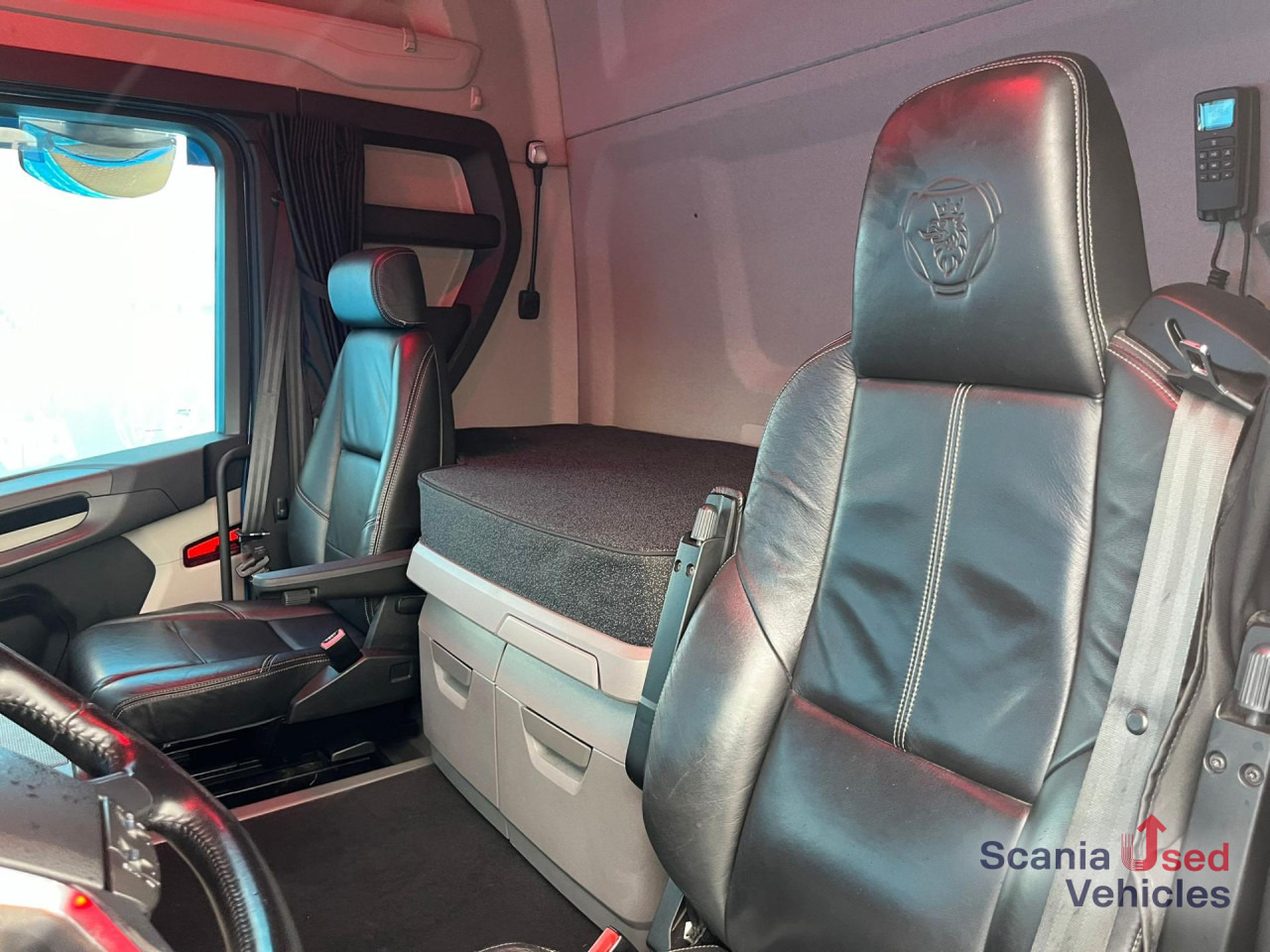 SCANIA R 450 A4x2NB RETARDER DIFF-L KIPPER HYDRO ADR-FL - Cabeza tractora: foto 3 SCANIA R 450 A4x2NB RETARDER DIFF-L KIPPER HYDRO ADR-FL - Cabeza tractora: foto 3