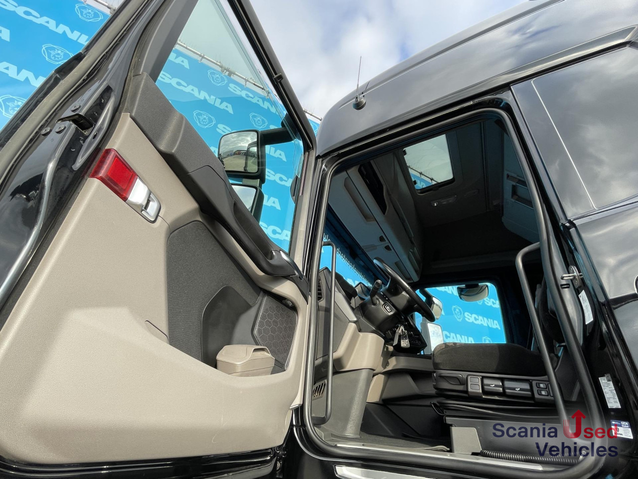SCANIA S 530 A4x2NA DIFF-L RETARDER PARK AIRCO LED ACC - Cabeza tractora: foto 4 SCANIA S 530 A4x2NA DIFF-L RETARDER PARK AIRCO LED ACC - Cabeza tractora: foto 4