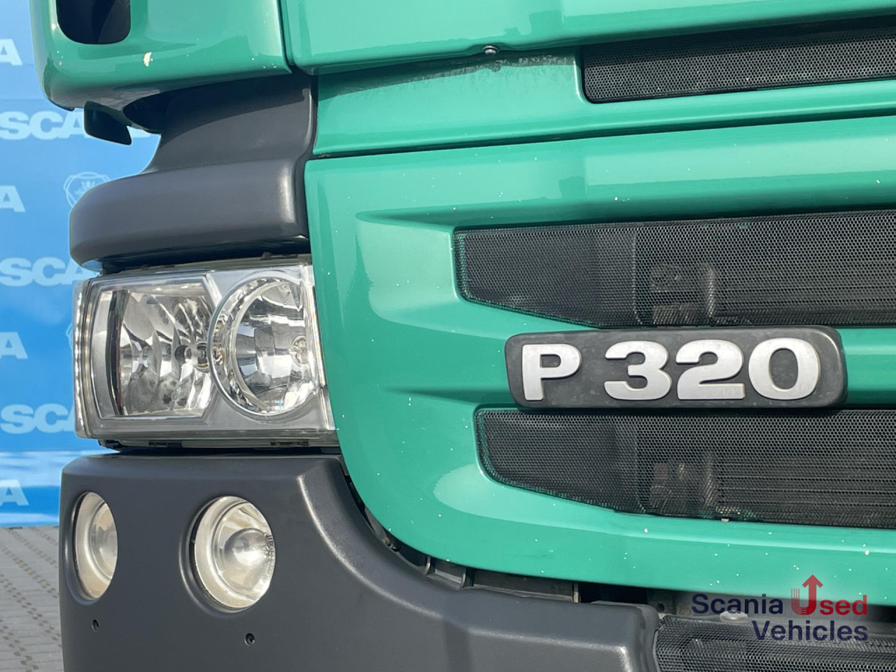 SCANIA P 320 DB6x2*4MNB RETARDER FULL AIR 8T TAIL LIFT 2T - Camión caja cerrada: foto 3 SCANIA P 320 DB6x2*4MNB RETARDER FULL AIR 8T TAIL LIFT 2T - Camión caja cerrada: foto 3