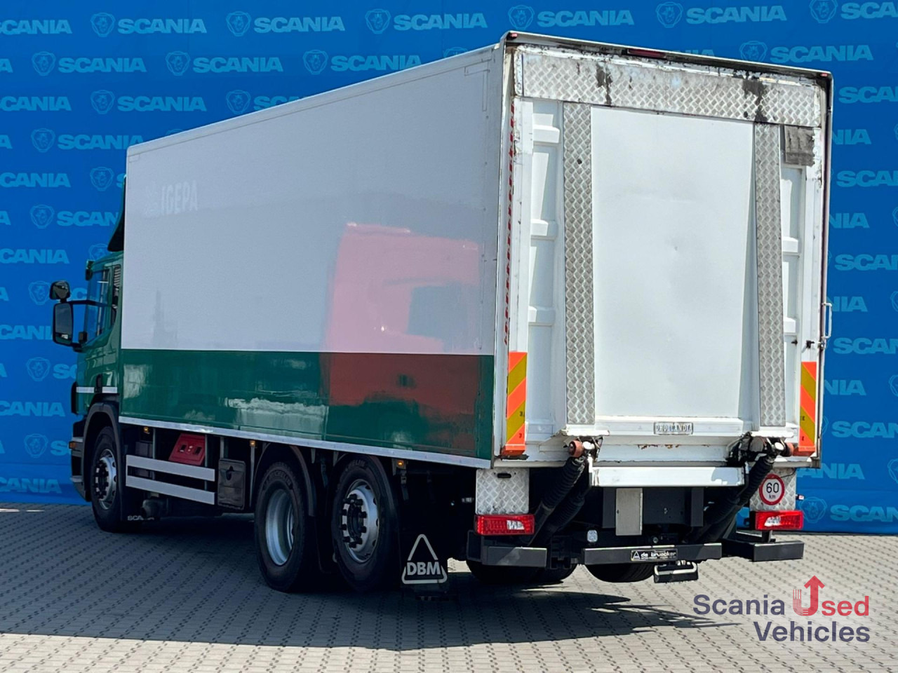 Camión caja cerrada SCANIA P 320 DB6x2*4MNB RETARDER FULL AIR 8T TAIL LIFT 2T: foto 9