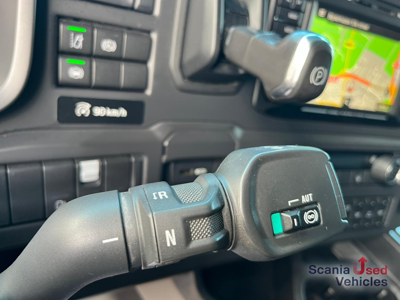 SCANIA R 410 B6x2*4NB LNG RETARDER FRIGO CHEREAU 765x250x - Camión frigorífico: foto 5 SCANIA R 410 B6x2*4NB LNG RETARDER FRIGO CHEREAU 765x250x - Camión frigorífico: foto 5