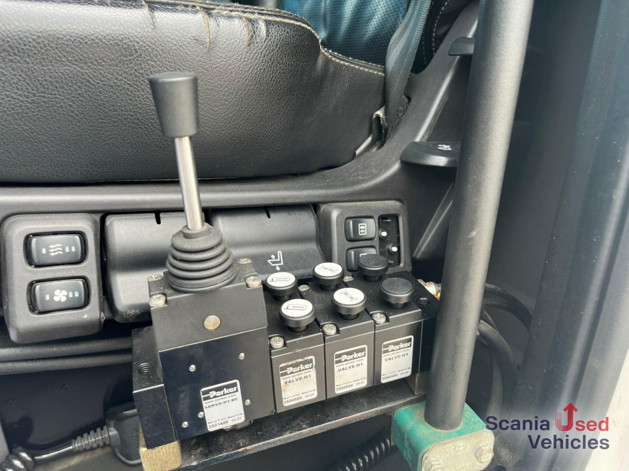 SCANIA R 500 B6x2NB HOOKLIFT 20T RETARDER FULL-AIR 9T - Camión chasis: foto 3 SCANIA R 500 B6x2NB HOOKLIFT 20T RETARDER FULL-AIR 9T - Camión chasis: foto 3