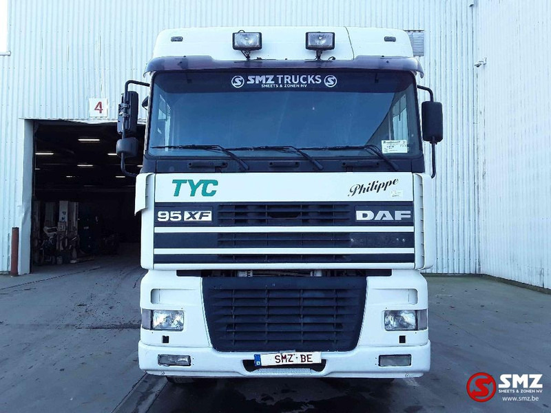 DAF XF 430 Spacecab Euro 2 - Cabeza tractora: foto 2 DAF XF 430 Spacecab Euro 2 - Cabeza tractora: foto 2