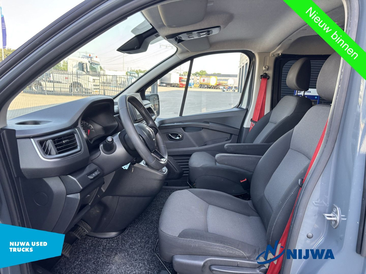 Renault Trafic 150 T30 L2H1 Trekhaak + Dubbele cabine - Furgoneta pequeña, Furgoneta combi: foto 5 Renault Trafic 150 T30 L2H1 Trekhaak + Dubbele cabine - Furgoneta pequeña, Furgoneta combi: foto 5