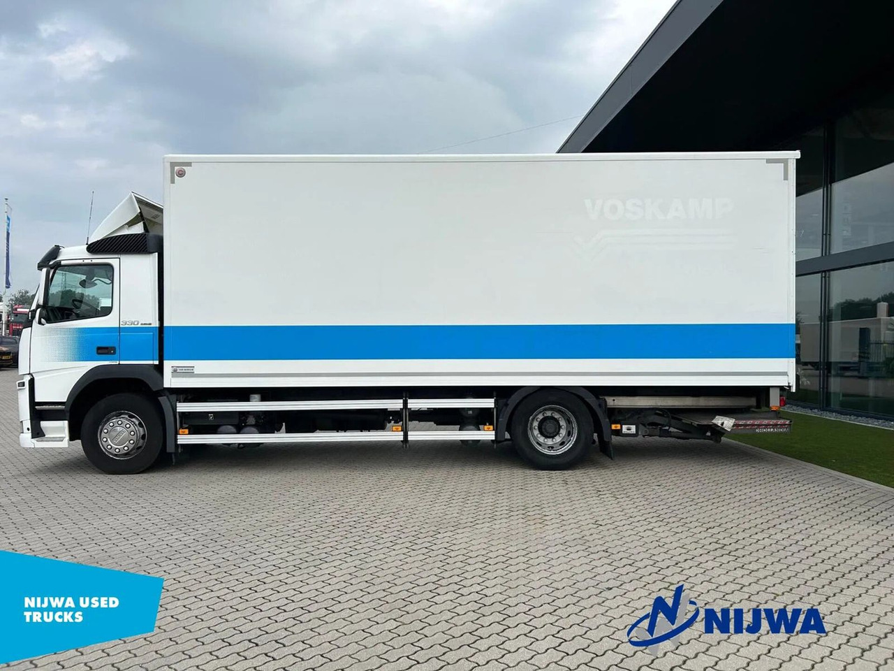 Volvo FM 330 Schuifzeil + Laadklep - Camión lona: foto 5 Volvo FM 330 Schuifzeil + Laadklep - Camión lona: foto 5