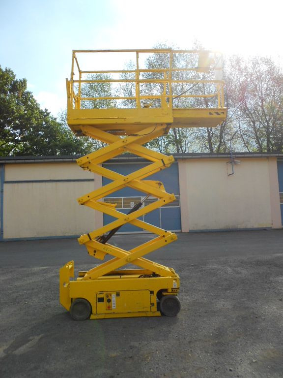Genie GS 1930, Scherenarbeitsbühne Genie 8 m Genie GS 1930, Scherenarbeitsbühne Genie 8 m - Plataforma de tijeras: foto 1 Genie GS 1930, Scherenarbeitsbühne Genie 8 m Genie GS 1930, Scherenarbeitsbühne Genie 8 m - Plataforma de tijeras: foto 1