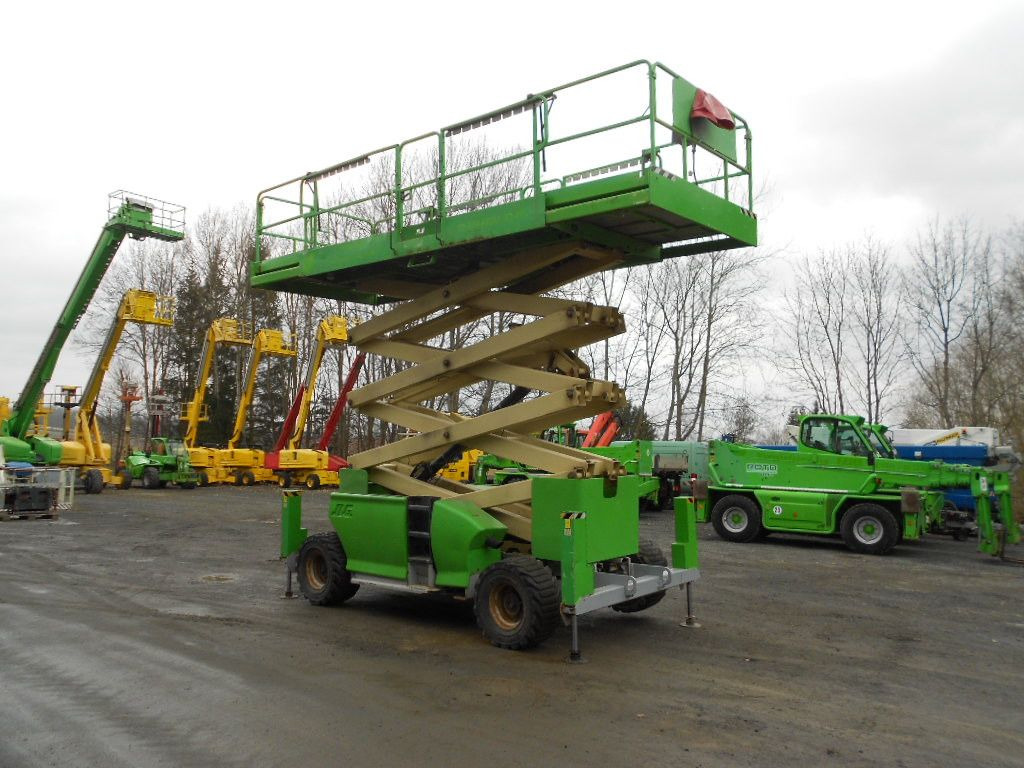 JLG 4394RT, Scherenbühne , 15 m, Allrad, Stützen - Plataforma de tijeras: foto 5 JLG 4394RT, Scherenbühne , 15 m, Allrad, Stützen - Plataforma de tijeras: foto 5