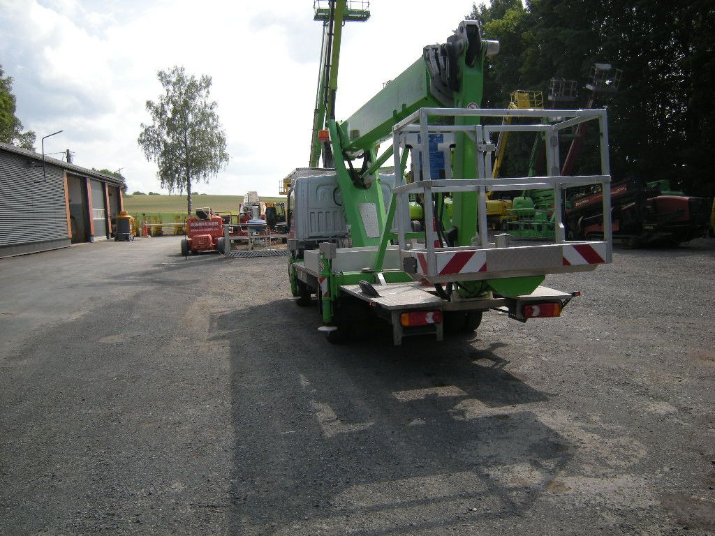 Camión con plataforma elevadora Nissan NT 400 Cabstar mit Palfinger P260BK, 21m: foto 16