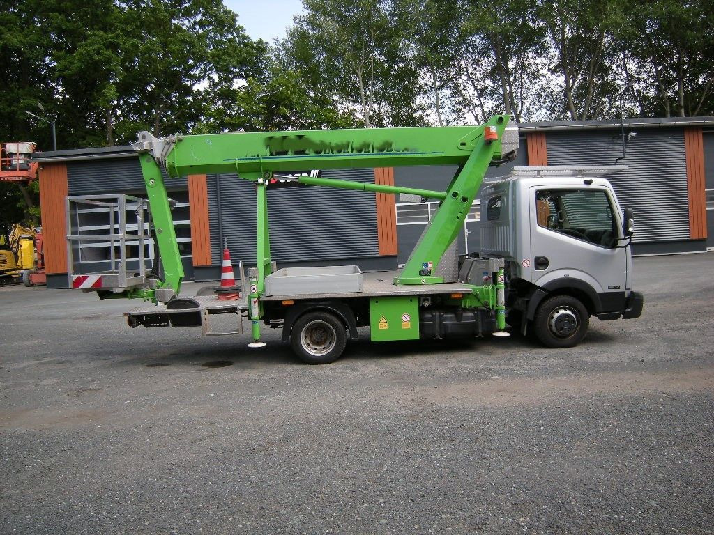 Camión con plataforma elevadora Nissan NT 400 Cabstar mit Palfinger P260BK, 21m: foto 14